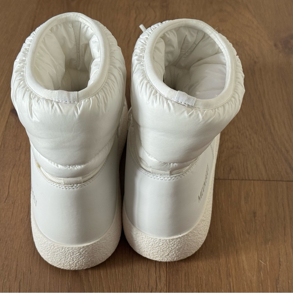 Authentic Moon Boot - US Size 7 LTrack Low White Nylon Boot - Picture 4 of 6